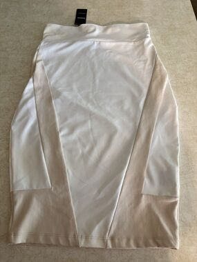 Bebe NWT White Tan Color Block Size XS Woman’s Pencil Stretch Skirt Retail $88